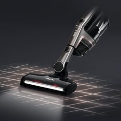 Miele Triflex HX1 Pro - vacuuming with bottom unit